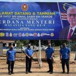 UMNO In Trouble - Azmin Could Become The First Gay Prime Minister If His Threat For Deputy PM Succeeded