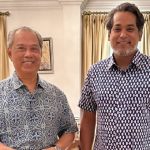 Playing Hard To Get - Indecisive & Over-Rated Khairy Committing Suicide If Joins Racist And Extremist Opposition