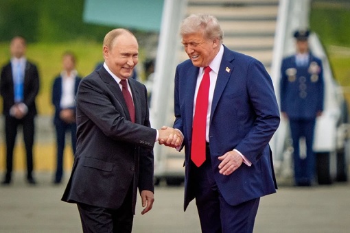 Alaska Summit - Vladimir Putin Handshake with Donald Trump - Laughing