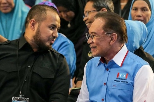 Corruption Crony - Anwar Ibrahim and Farhash Wafa Salvador Rizal Mubarak