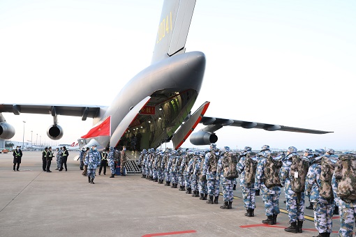 China Military - Paratroopers on Y-20 Transport Aircraft