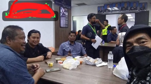 Hate Preacher Zamri Vinoth Arrested - Food and Drinks at Police Station