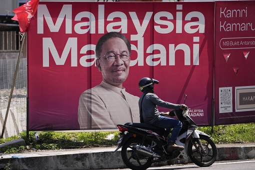 Pig, Temple & Azam – Madani’s Dumb Recipe To Losing Selangor