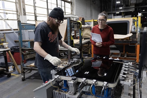 Vitro Glass Plant Ohio - Workers