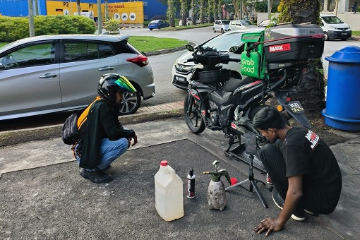 Mechanic Minyak Hitam Jalanan - Services at IKEA