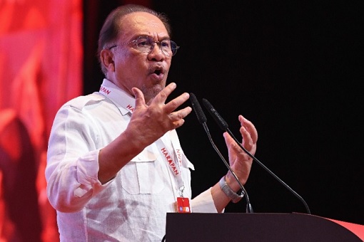 Anwar’s Best Joke – Rivals Ganging Up Against Him Due To Tough Anti-Corruption
